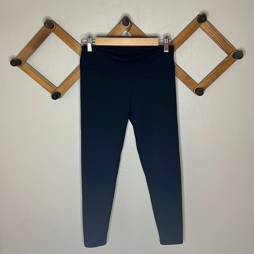 Fabletics capri leggings sz XS. EUC